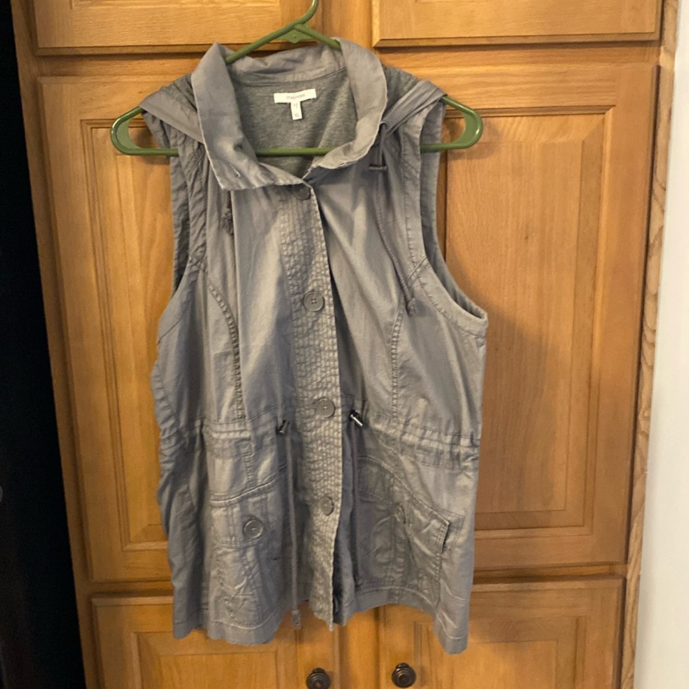 Hooded vest